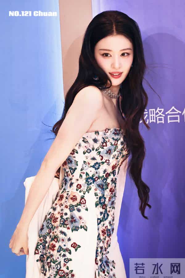 王楚然，咋拍的这么胖