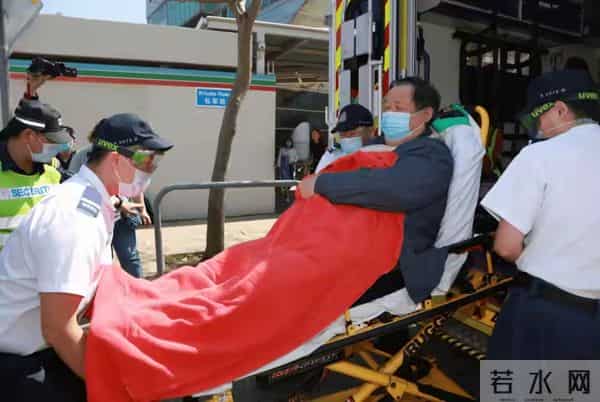 出名后出轨保姆、气死原配,如今77岁的他晚景凄凉,子女与其割席