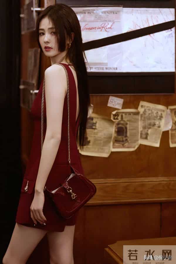 白鹿真的从头美到脚,不愧是惊艳之躯