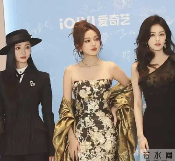 娱乐圈尖叫之夜,白鹿夹在两个女配中间输惨了!被嘲笑像保镖