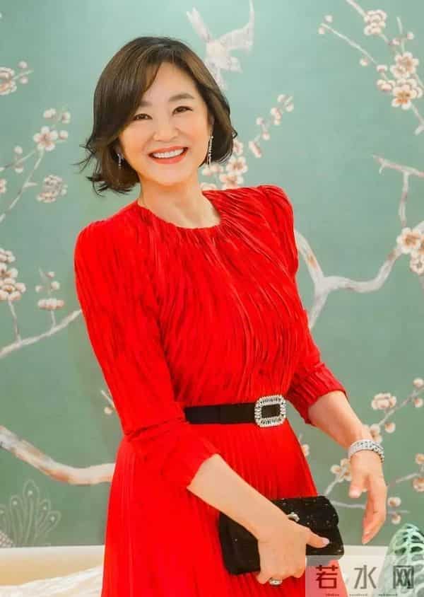 钱再多有什么用!林青霞奢华一辈子,老了竟然住在"蟑螂窝"