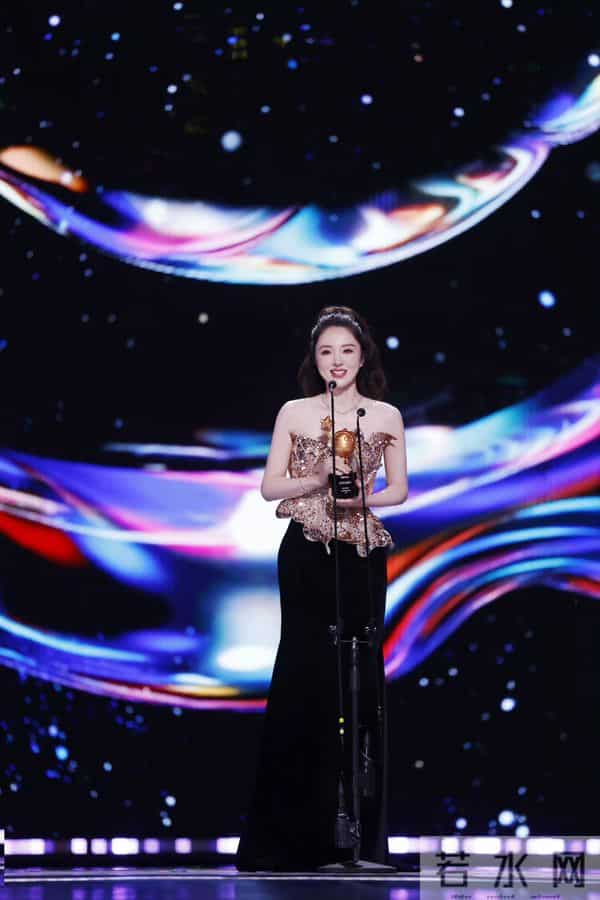 董璇 尖叫之夜出图 状态依旧很好