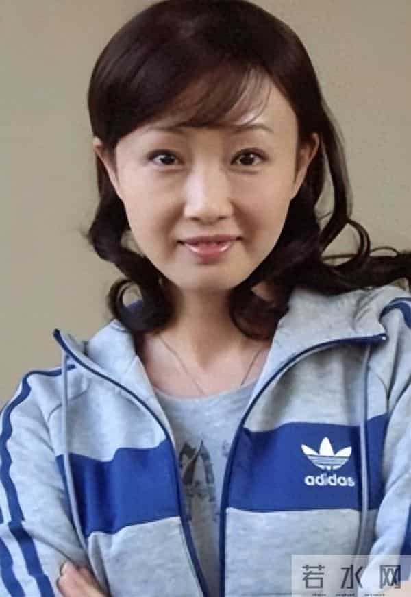 偷鸡不成蚀把米，以为能"毁掉"保剑锋，不料自己先被扒了底朝天