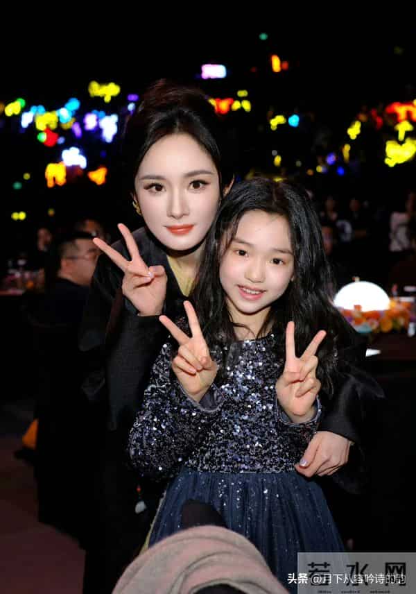 杨幂嫌董璇拍照上热搜:真闺蜜才敢这么“戳穿”