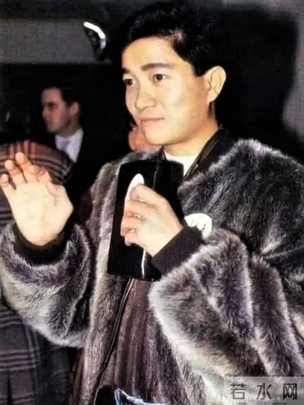 王晶捅破32年谎言！陈百强早逝真因曝光，何超琼背了这么久的锅？