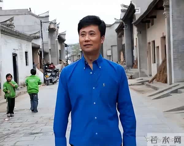 知名歌唱家耿为华，娶小20岁幼师，55岁二胎得女，还想拼三胎