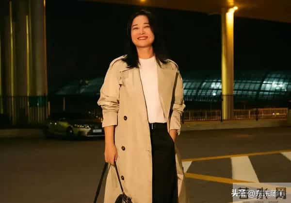 43岁贾玲近况曝出，又变美丽了，关于复胖的传闻彻底被击破