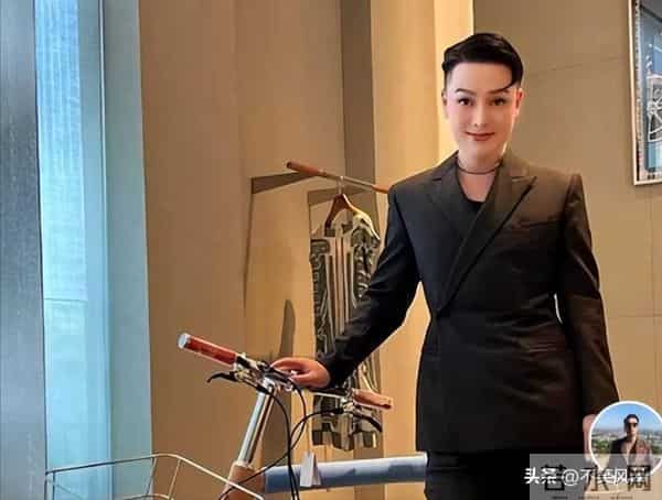 人民日报怒批!炫富、偷税749万、跑国外,现又来“割内地韭菜”