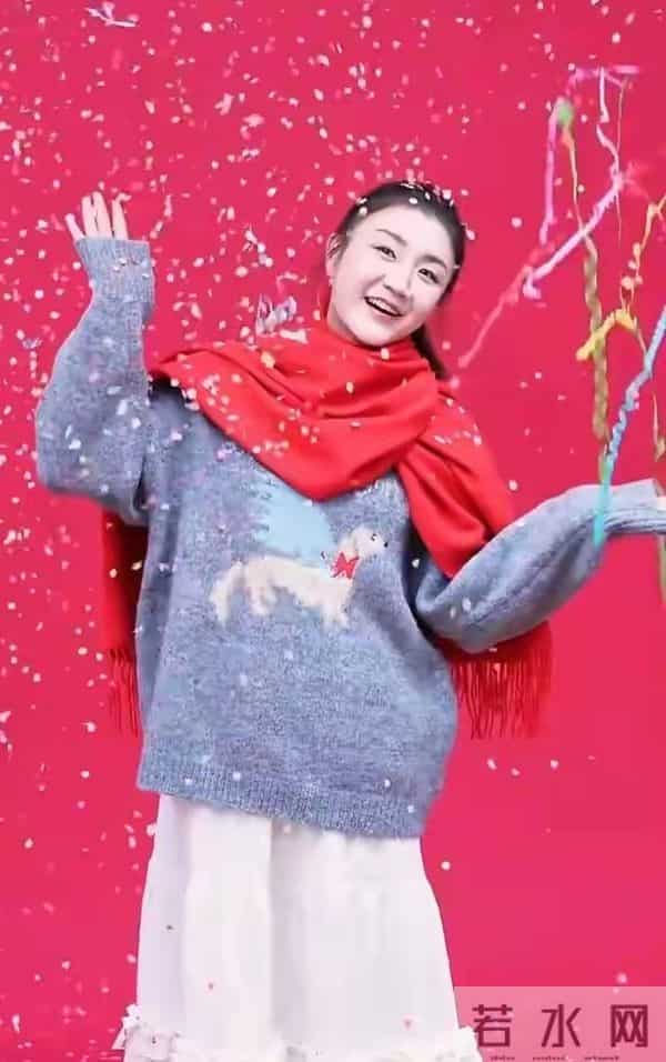 陈梦最新广告拍摄花絮，半扎发造型美得似公主，笑靥如花灵动可爱