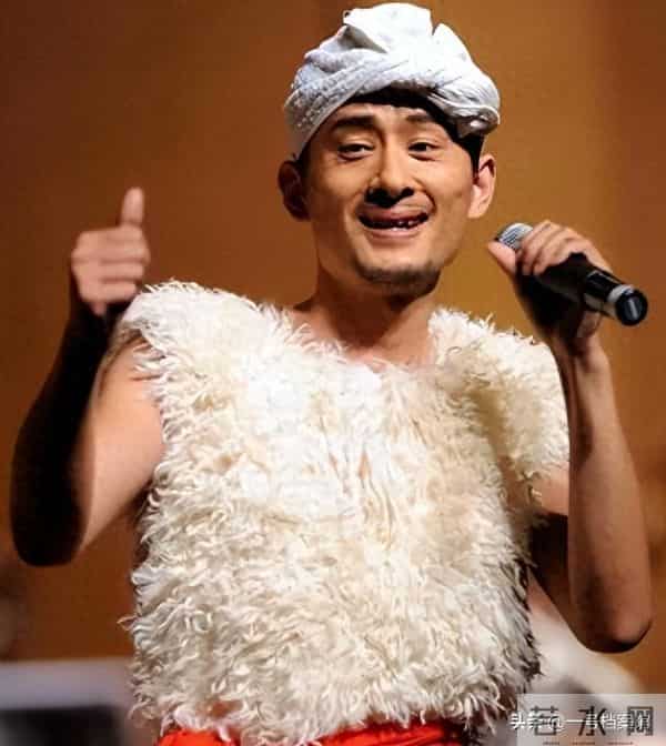 事实证明，“消失”9年的歌手阿宝， 早就走上了一条“不归路”