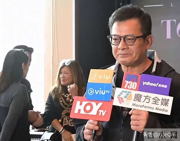 黄日华官宣退圈，一句话结束45年演艺路，这才是老戏骨该有的体面