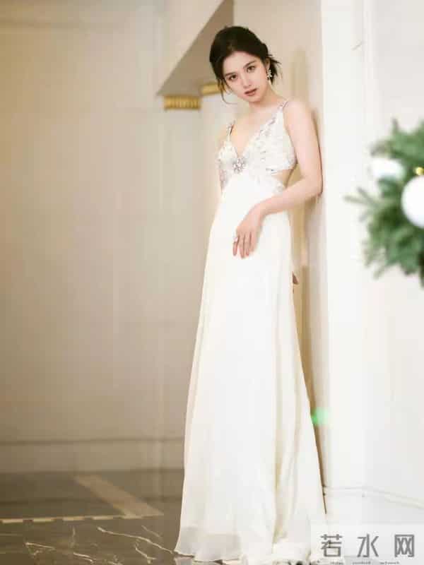 张婧仪 吊带深v连衣裙 性感美丽