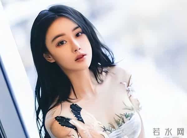 和李晨分手6年后嫁普通人,整个人都变样了,如今活成了人生赢家