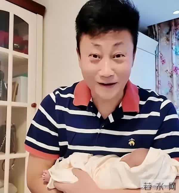 知名歌唱家耿为华，娶小20岁幼师，55岁二胎得女，还想拼三胎