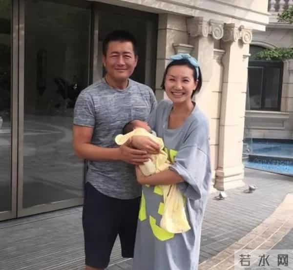 人前光鲜人后心酸,58岁身家过亿的江珊,晚年为27岁女儿操碎了心