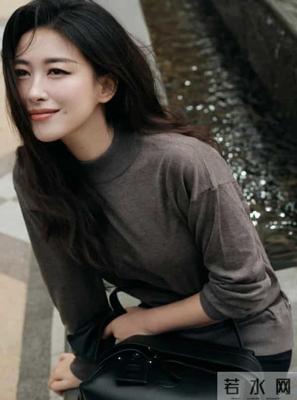 不愧是被法拉利总裁追过的女人,朱珠真是风情万种!