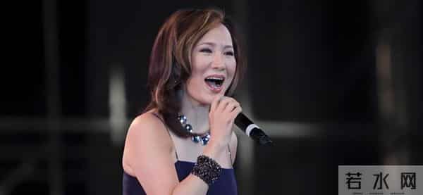 原来早已不是中国籍？事业巅峰远赴美国，被老外抛弃晚年回国