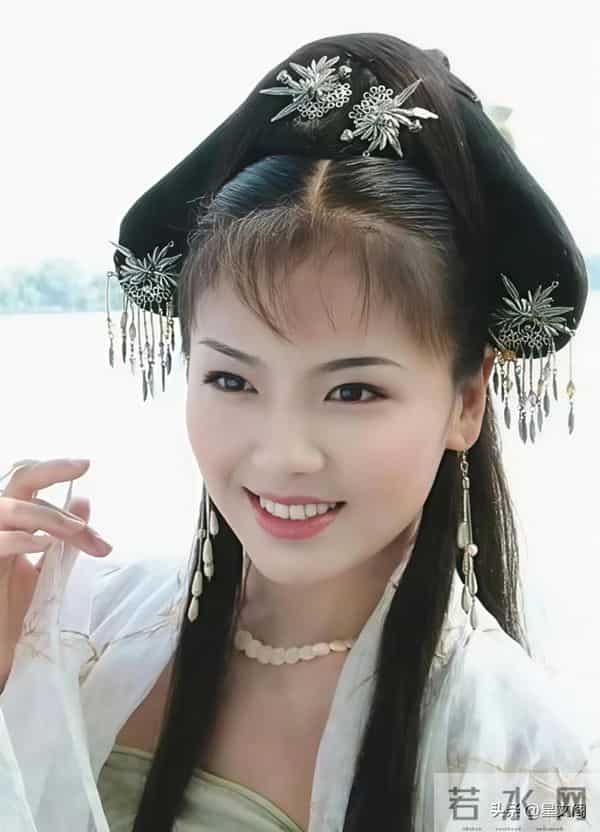 47岁刘涛国外度假心情大好 晒美照 身材迷人又显年轻