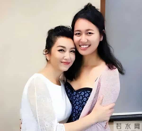 人前光鲜人后心酸,58岁身家过亿的江珊,晚年为27岁女儿操碎了心