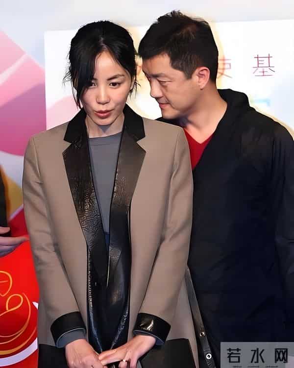 王菲也没想到,自己的现任男友谢霆锋,竟走上了和李亚鹏一样的路