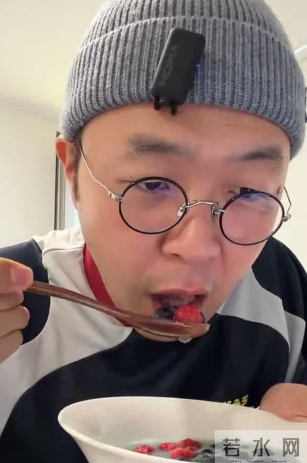 里子面子都丢了,和杜海涛看展的章泽天,给老夫少妻们提了个醒