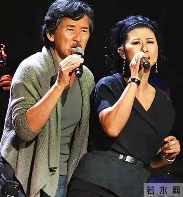 踹掉费翔，和林子祥结婚却分房睡的叶倩文，如今已走上了另一条路