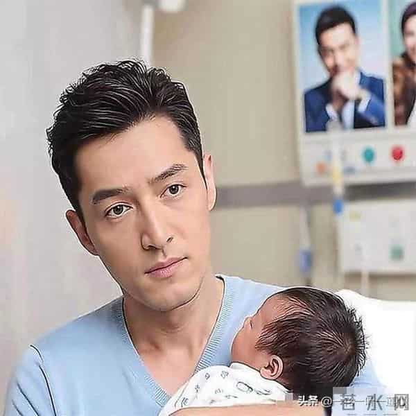 据了解，胡歌结婚三年抱俩娃