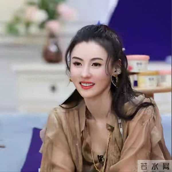 直到看见张柏芝被前经纪人告上法庭，才明白刘德华向太说的没错