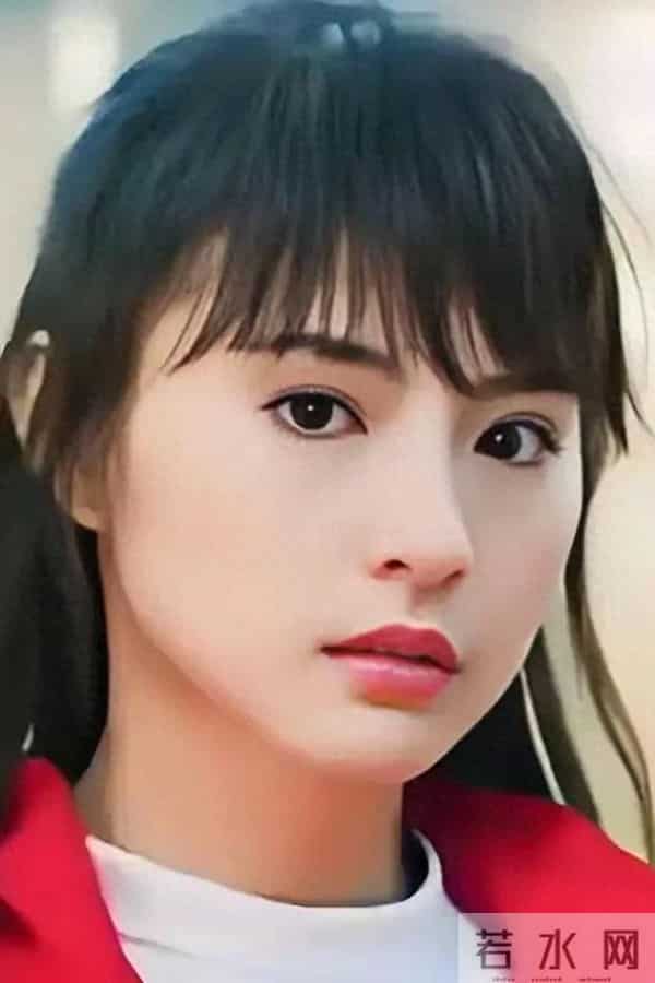 36岁嫁大17岁亿万富豪,入豪门后名声扫地,如今60岁依旧孤身一人