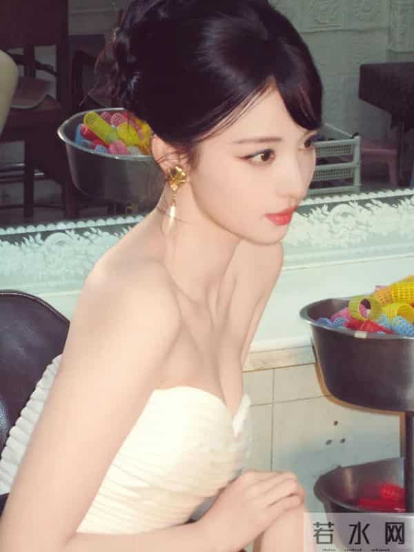 王楚然从南湘变成了唐宛如?尖叫之夜内场照疯传,真是美到犯规