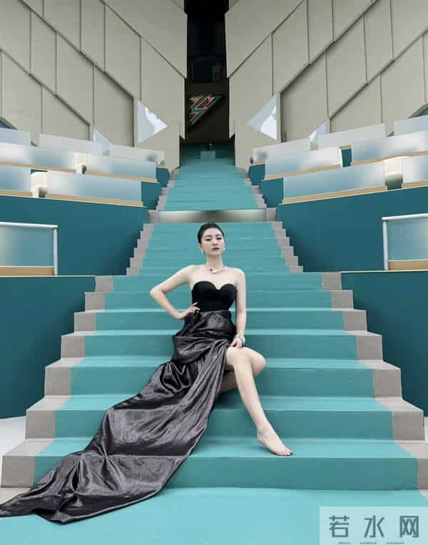 这一次，高调官宣新恋情的李嘉格，没给“绝情”的车澈留一丝体面