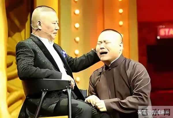 人在做天在看!官媒出手揭露岳云鹏夫妇近况,同门亦遭牵连!