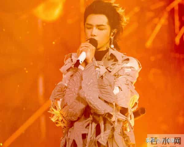 人狂必有祸!“法师”华晨宇口出狂言惹争议,如今遭到“反噬”