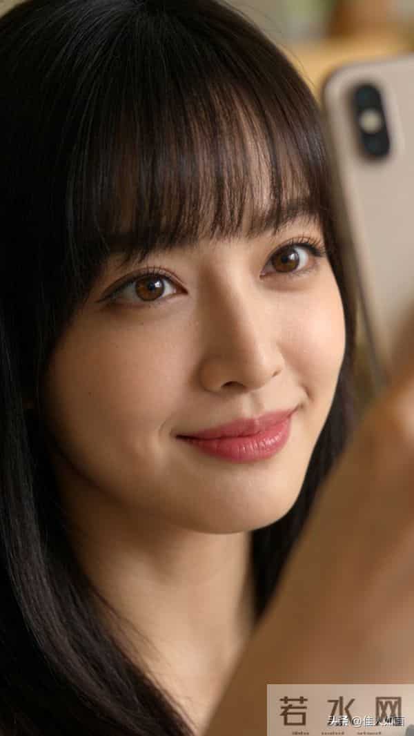 清灵眉眼+甜笑，初恋感直接拉满