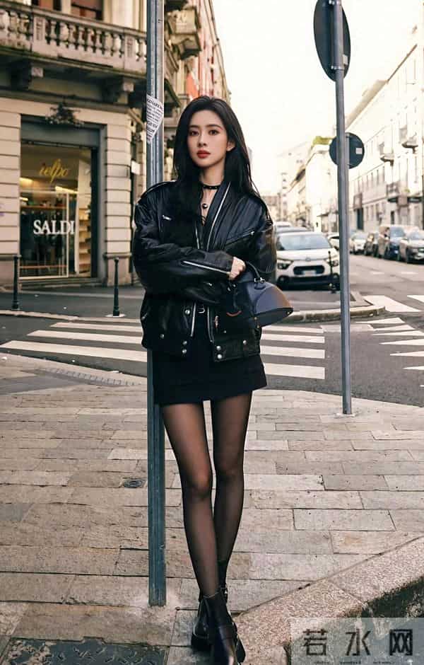 孟子义，皮衣配黑丝，酷飒俏女郎！