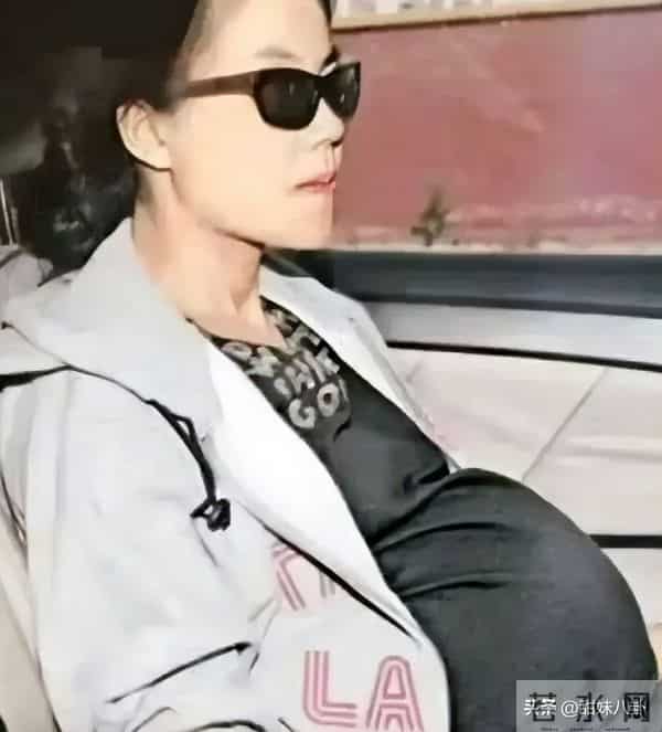 谢霆锋这一次让全网沉默了?45岁他活成了另一个“李亚鹏”