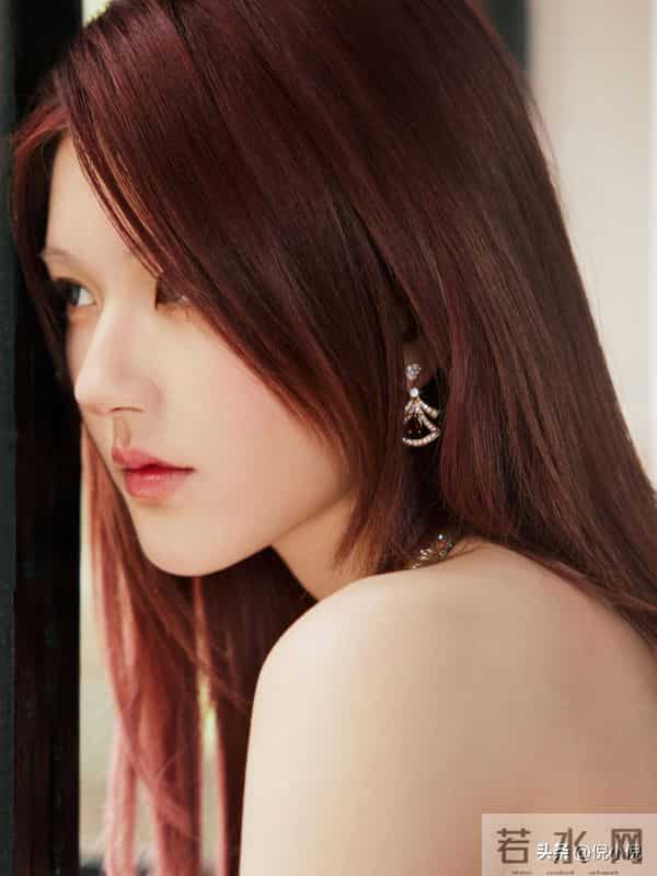 赵露思金色深V短裙 Rahul Mishra 2025春夏