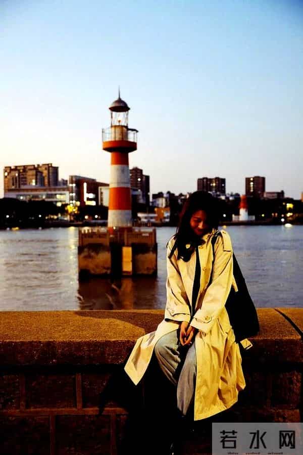 同样气质女神，这一夜46岁高圆圆穿深v戴假发输给了49岁的曾黎！