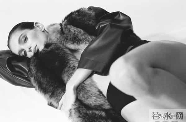 澳洲超模斯特拉·哈南，巴黎世家冬季新品展示