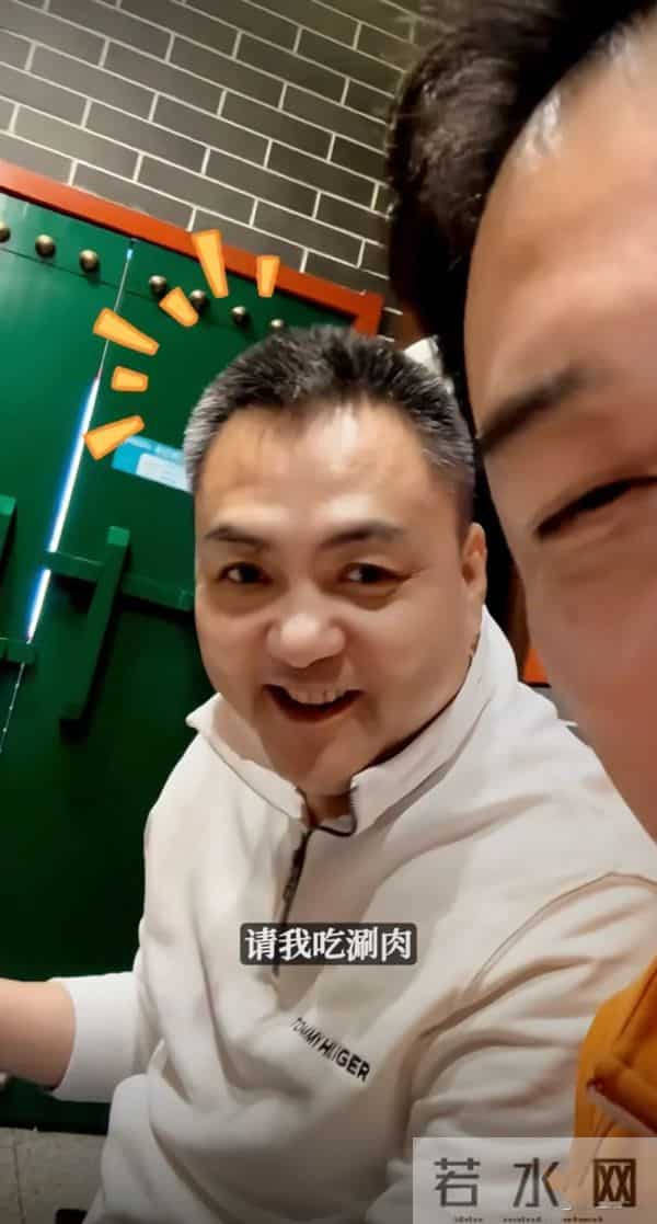 55岁“肖剑”请张晞临吃饭，朱宏嘉头发花白胖到200斤，还不减肥