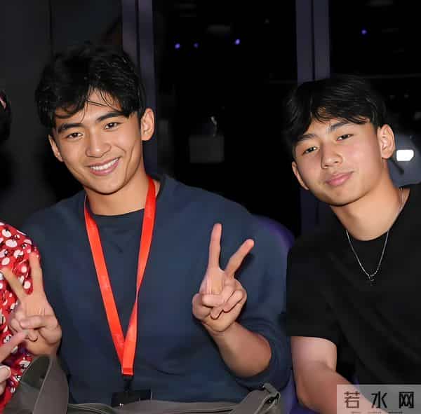 张柏芝儿子18岁马场亮相,西装造型秒变成熟男人!比谢霆锋还稳重