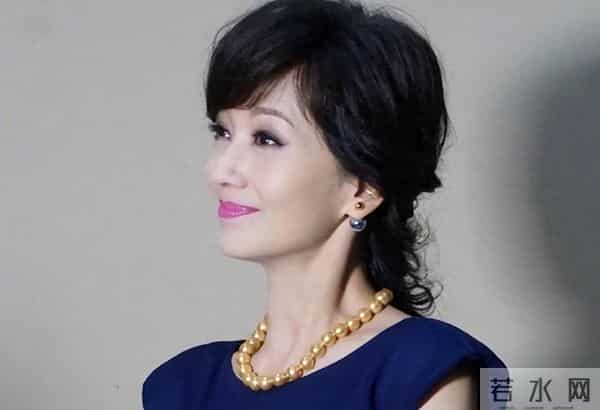 被问：你儿子对待媳妇比对你好，你怎么想？赵雅芝：我可以的