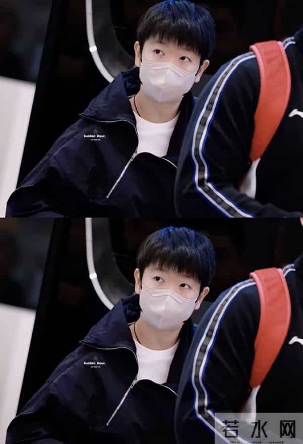 机场秀新皮肤！莎莎黑内搭帅甜切换，清澈眼眸堪称颜值天花板