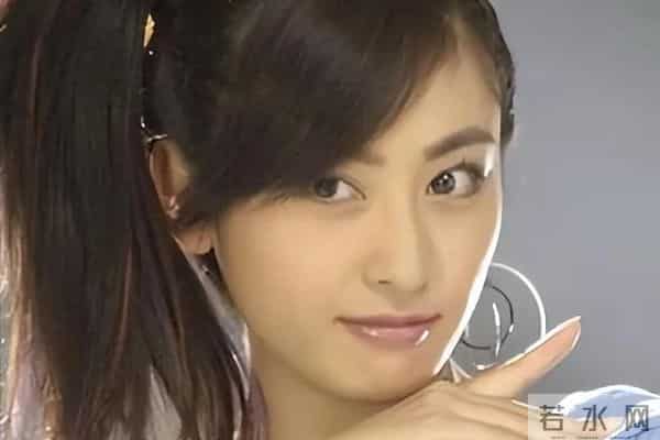 被张铁林伤害后，嫁给了"臭名昭著"的他，如今才懂她有多清醒