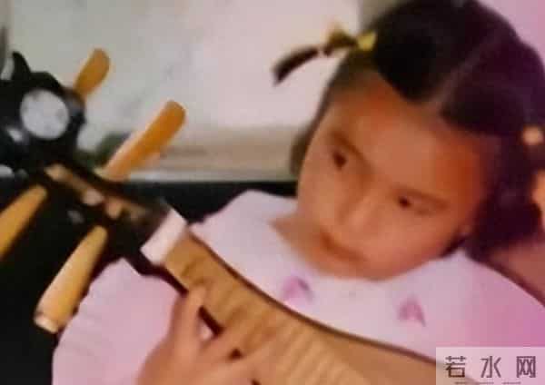 官媒发文，高调官宣45岁宋佳喜讯，她让整个娱乐圈刮目相看