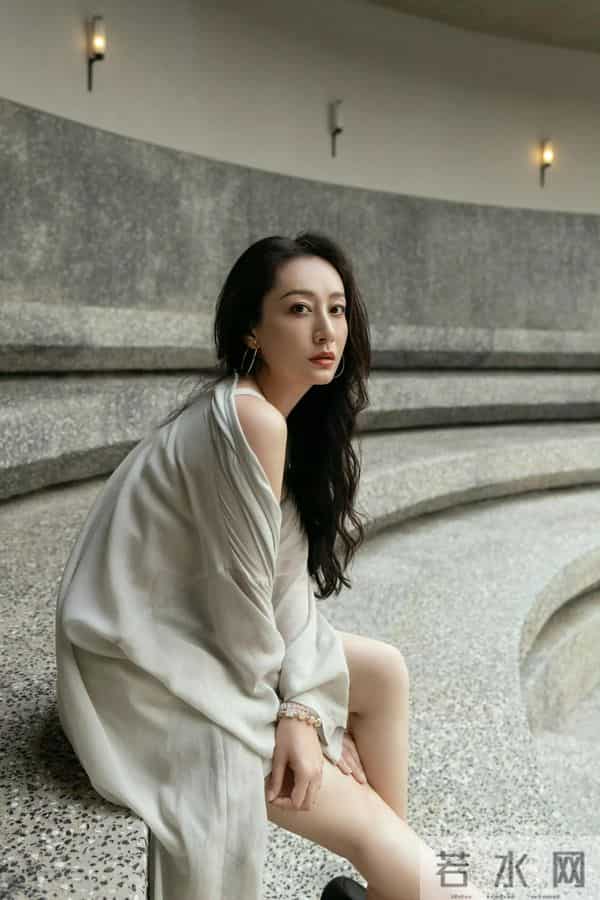 董维嘉性感迷人