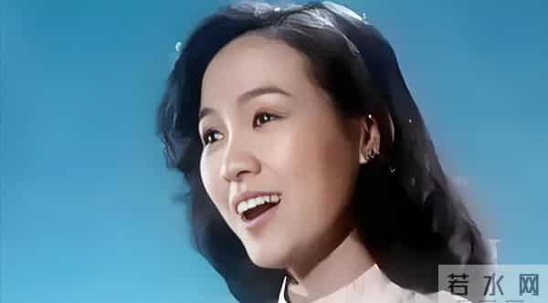 原来早已不是中国籍？事业巅峰远赴美国，被老外抛弃晚年回国