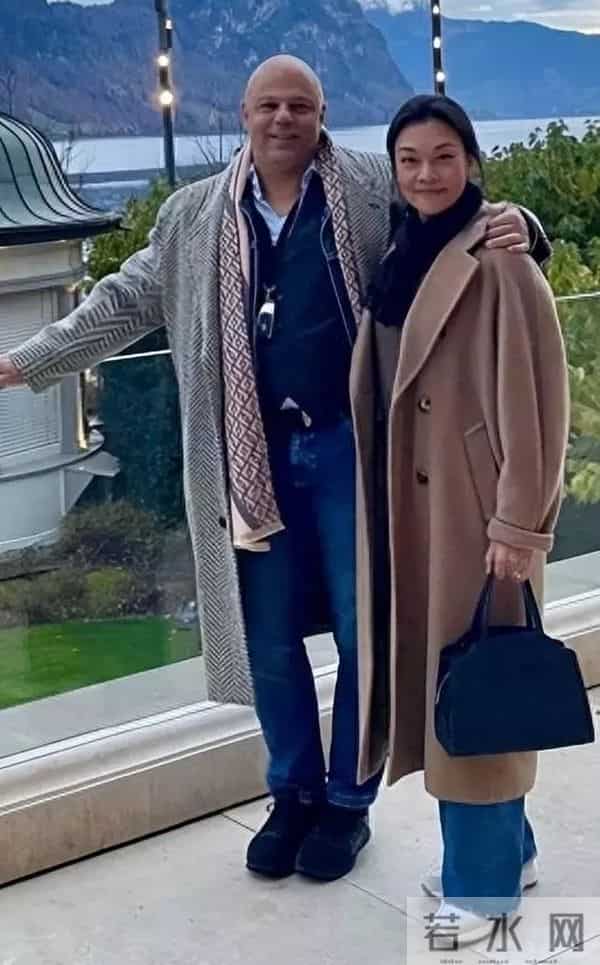 离开黄小茂后，她嫁给老外富豪，如今住瑞士豪宅，尽享天伦之乐