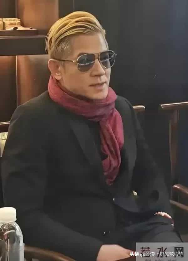 这应该是郭富城最想删掉的照片吧！方媛看到了会吃醋吗？