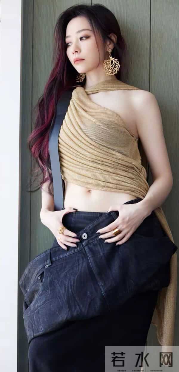 美女壁纸第2160期—张靓颖